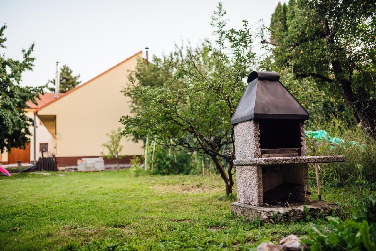 Apartman Pod Borovici Kovalovice Экстерьер фото